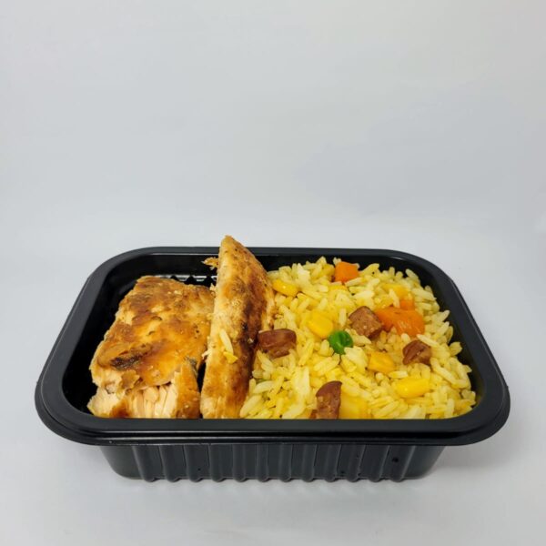 Iscas de Salmão Grelhado com Arroz de Forno